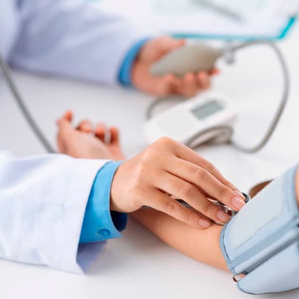 Nguoi-dai-thao-duong-huyet-ap